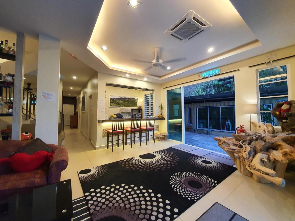 קמרון היילנדס Fathers Guesthouse Bungalow מראה חיצוני תמונה
