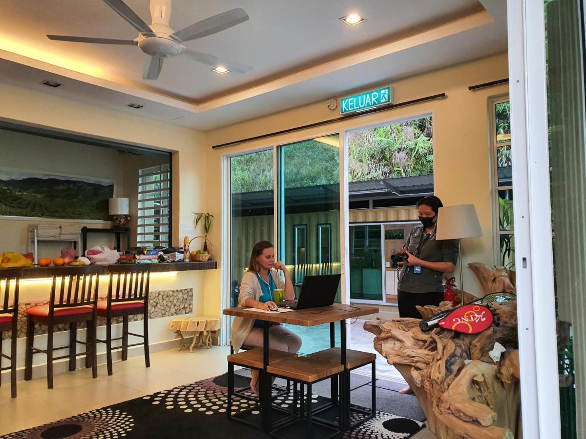 קמרון היילנדס Fathers Guesthouse Bungalow מראה חיצוני תמונה