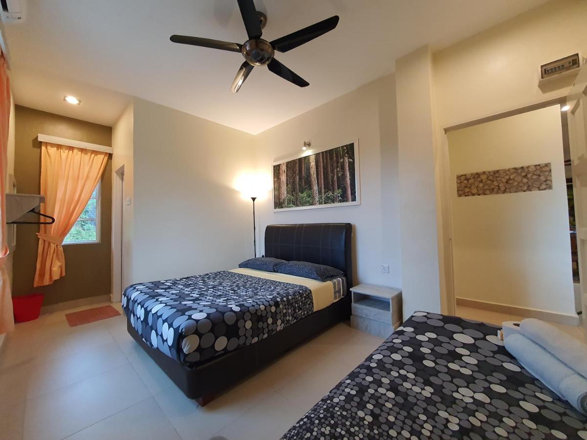 קמרון היילנדס Fathers Guesthouse Bungalow מראה חיצוני תמונה