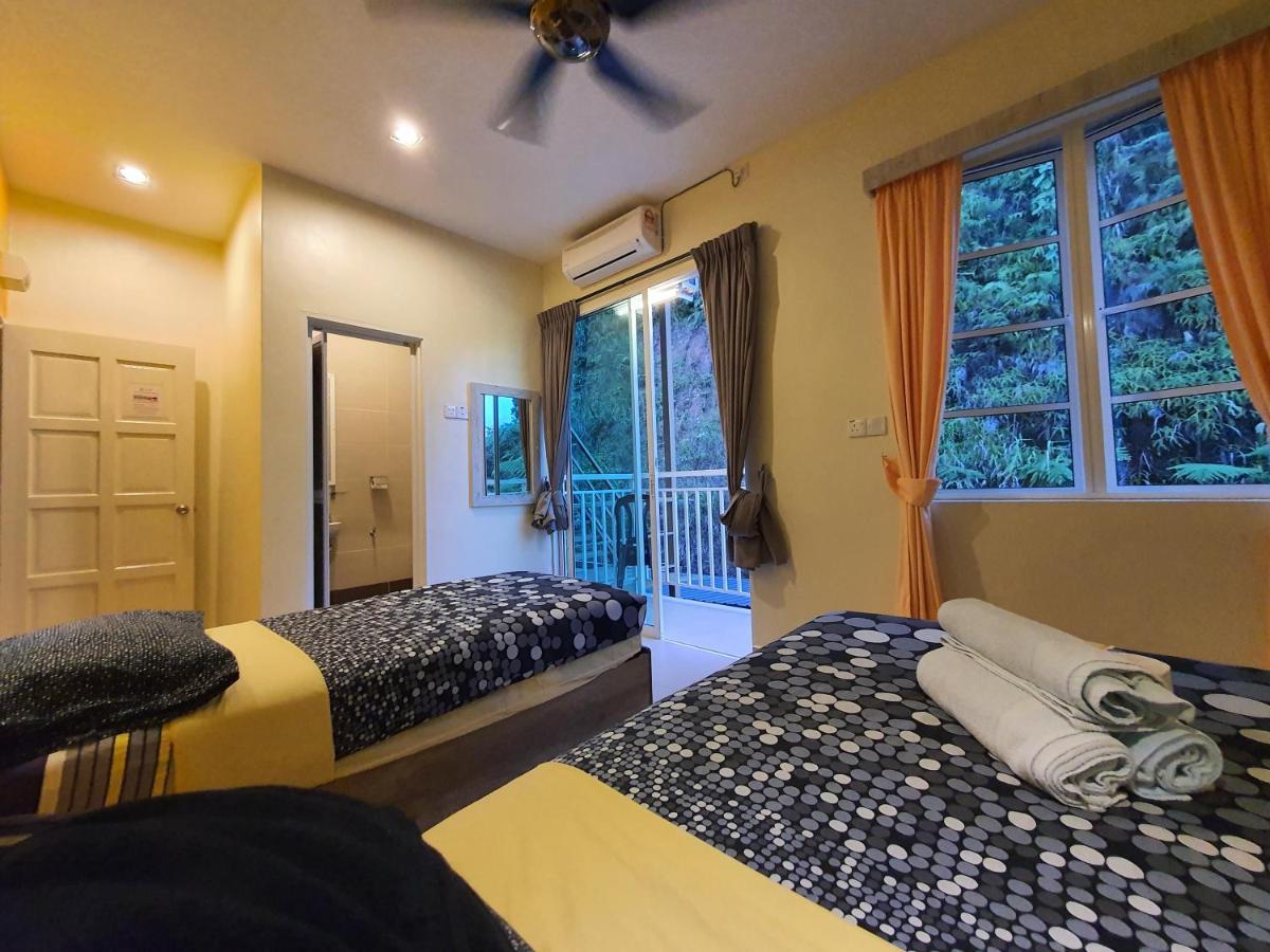 קמרון היילנדס Fathers Guesthouse Bungalow מראה חיצוני תמונה