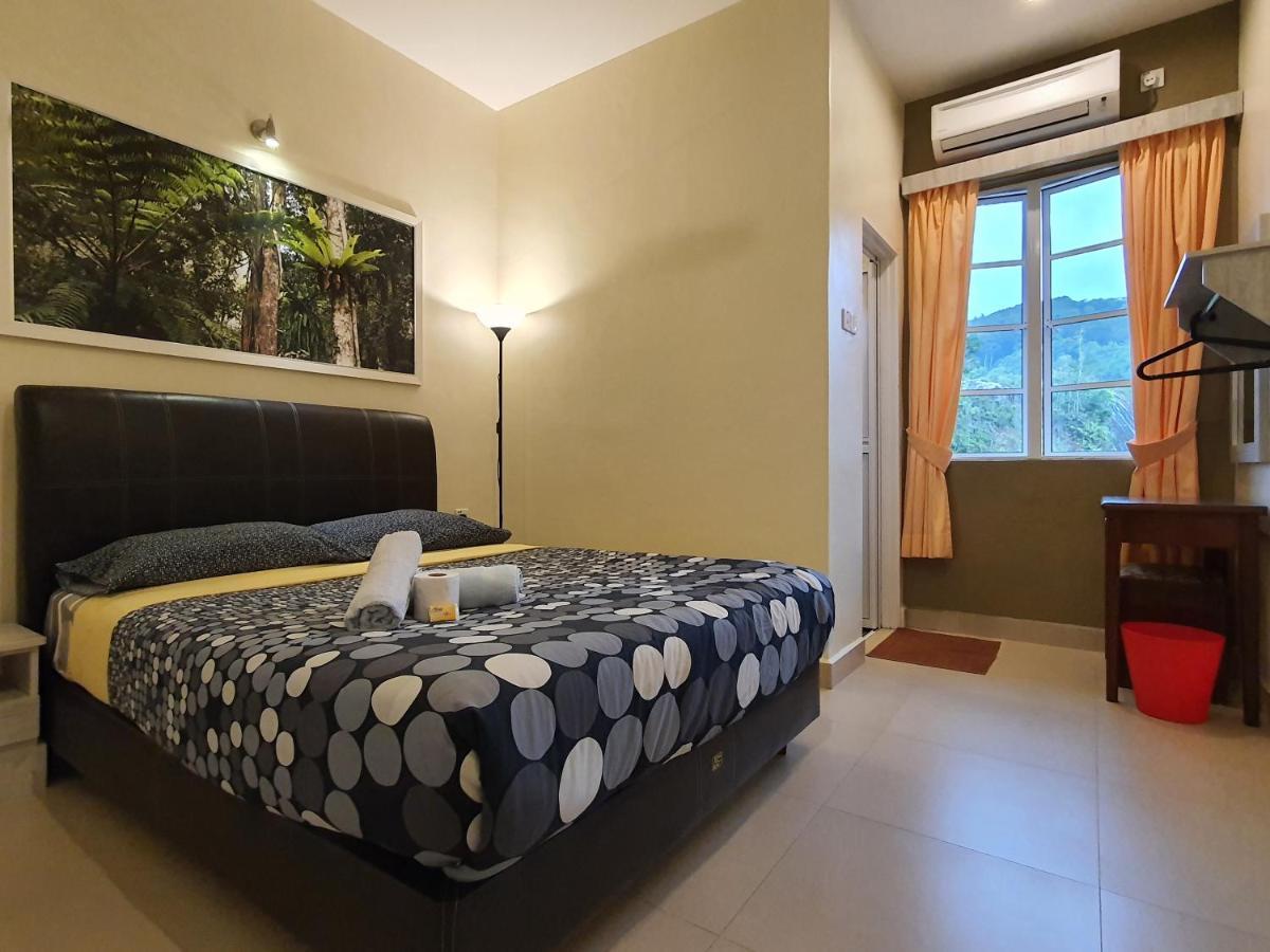 קמרון היילנדס Fathers Guesthouse Bungalow מראה חיצוני תמונה