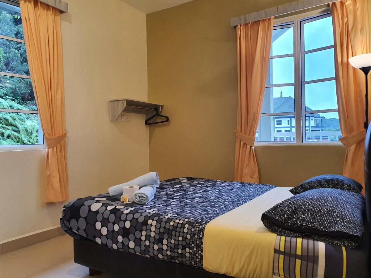 קמרון היילנדס Fathers Guesthouse Bungalow מראה חיצוני תמונה