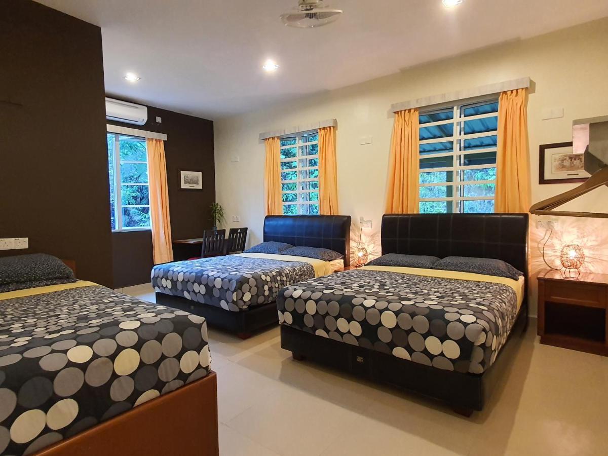 קמרון היילנדס Fathers Guesthouse Bungalow מראה חיצוני תמונה