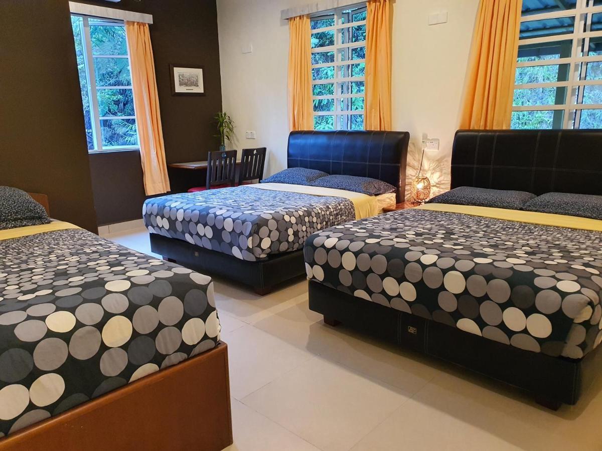 קמרון היילנדס Fathers Guesthouse Bungalow מראה חיצוני תמונה