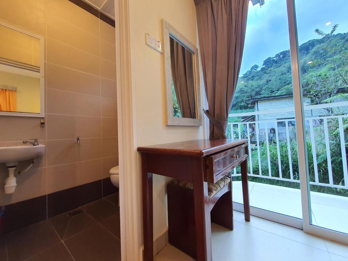 קמרון היילנדס Fathers Guesthouse Bungalow מראה חיצוני תמונה