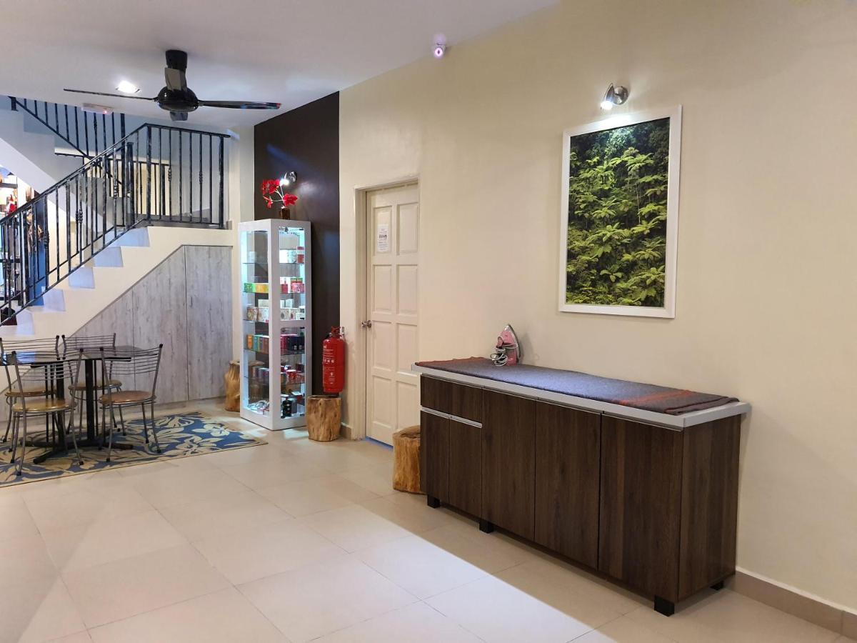 קמרון היילנדס Fathers Guesthouse Bungalow מראה חיצוני תמונה