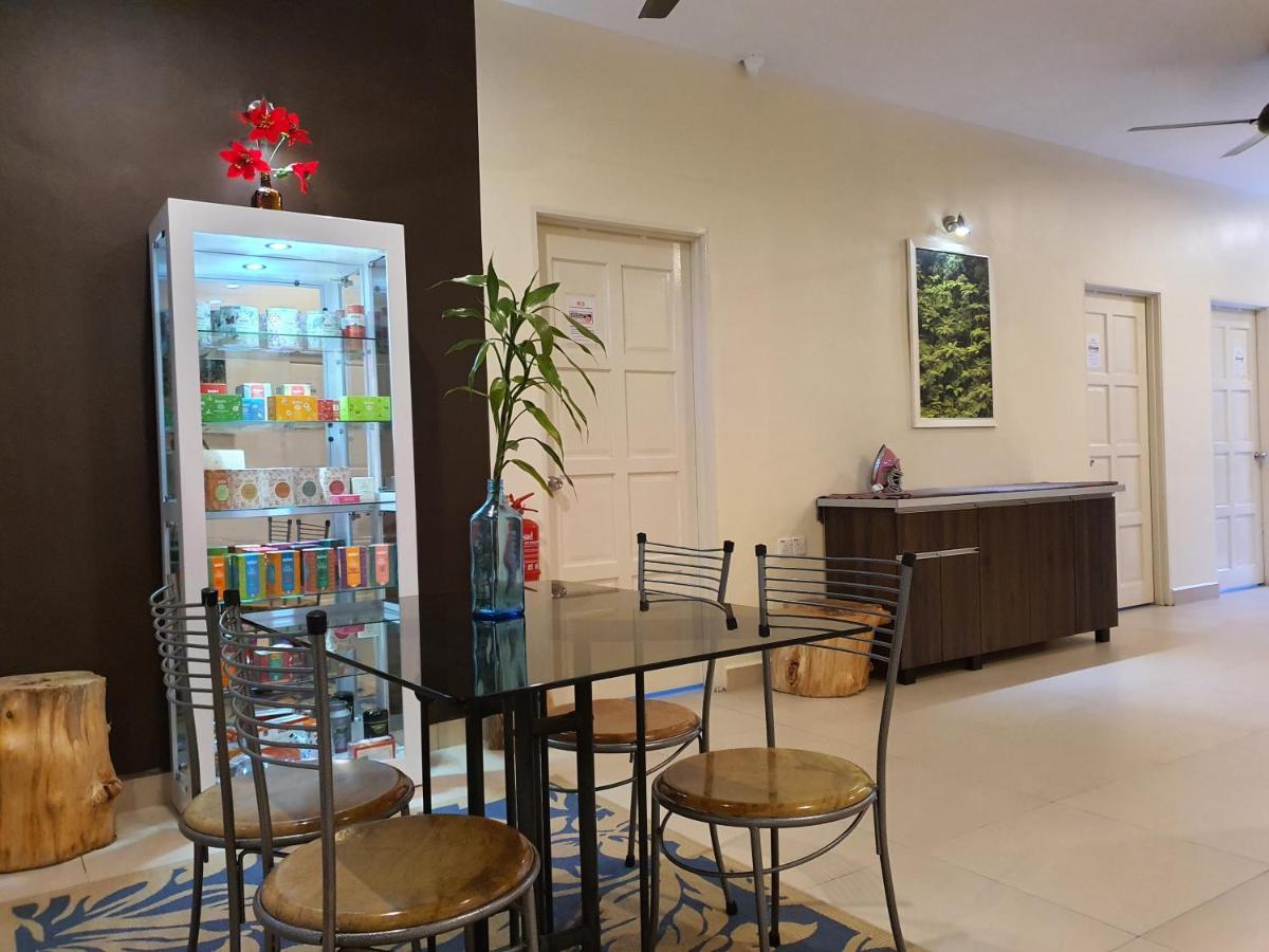 קמרון היילנדס Fathers Guesthouse Bungalow מראה חיצוני תמונה