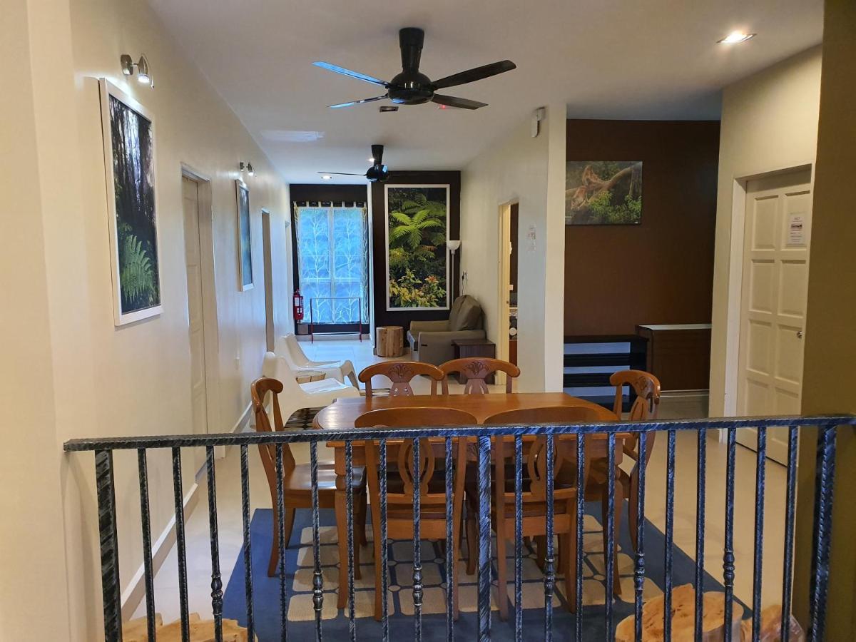 קמרון היילנדס Fathers Guesthouse Bungalow מראה חיצוני תמונה